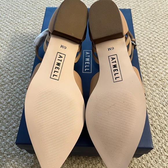 At well Ankle strap flats:New Never Worn . Tan leather size 6 - Picture 7 of 7